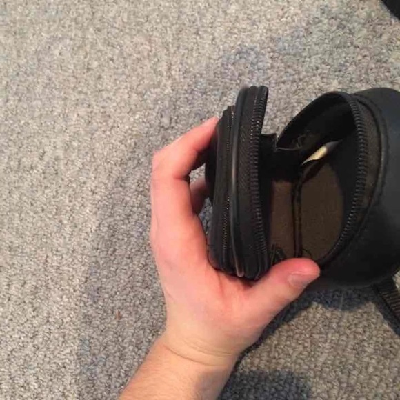 Camera case - Picture 3 of 3